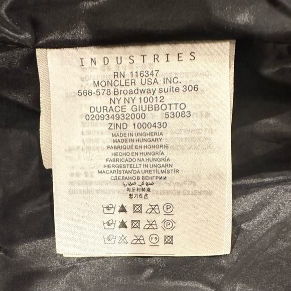 Authenticity Moncler Woman Puffer Jacket Size 1 - Picture 6 of 14